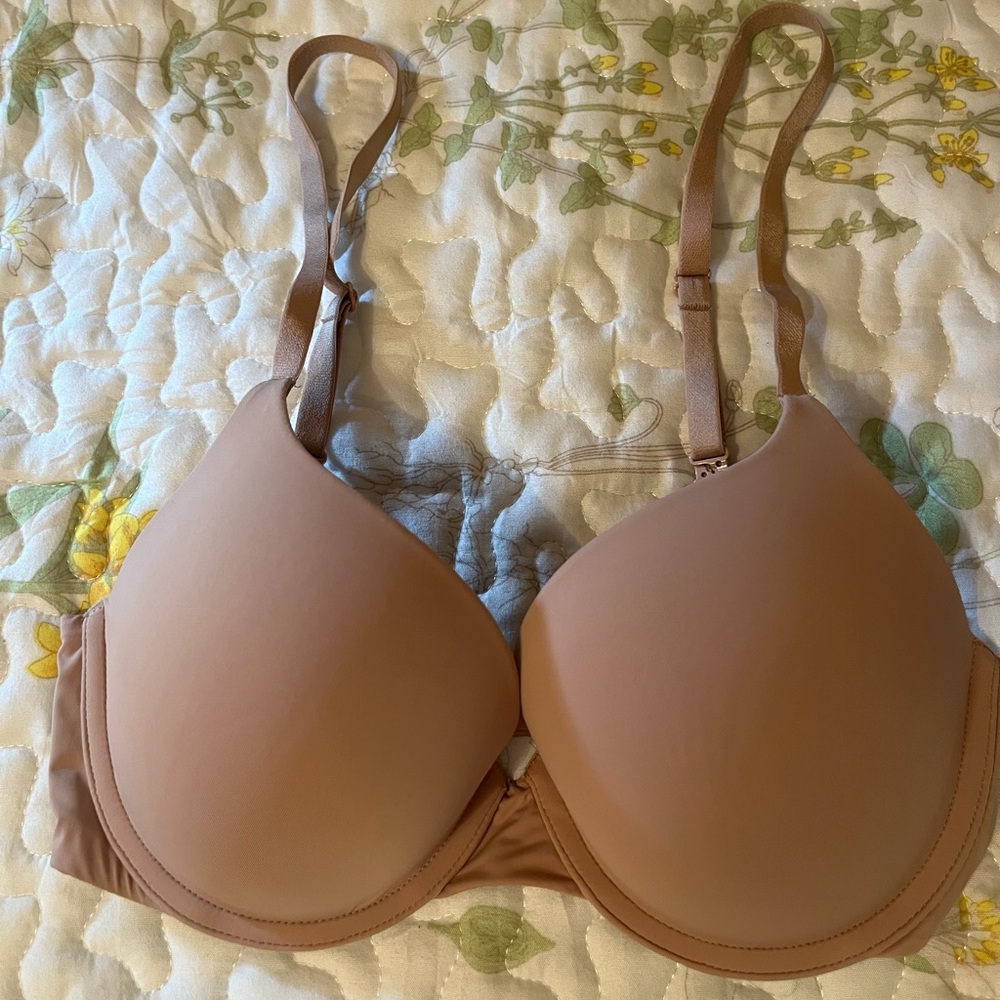 Victoria’s Secret Tan Bra
